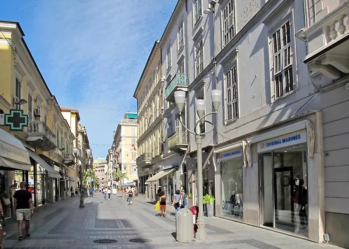 Apartment Imperatrice - Srm127 By Interhome *